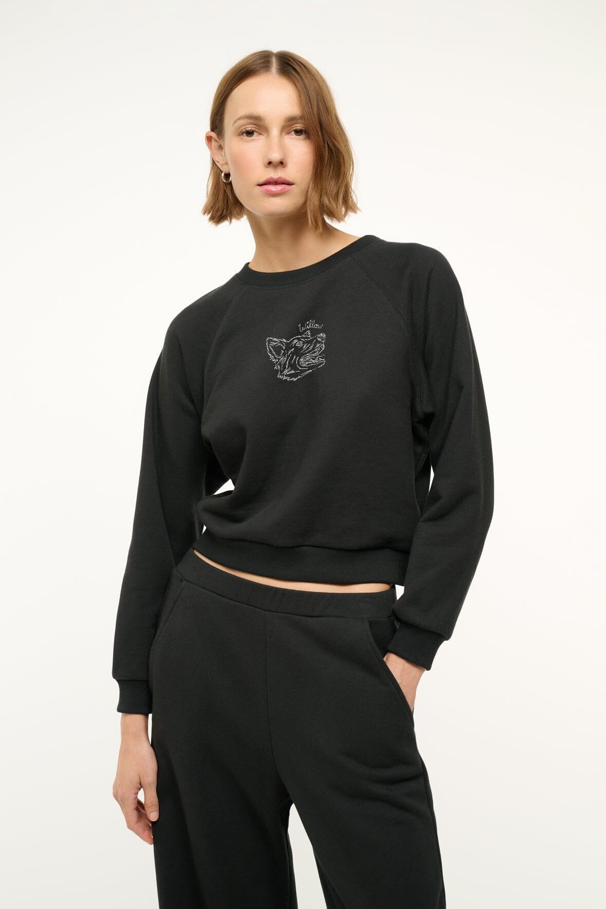 ENDURANCE SWEATSHIRT | BLACK