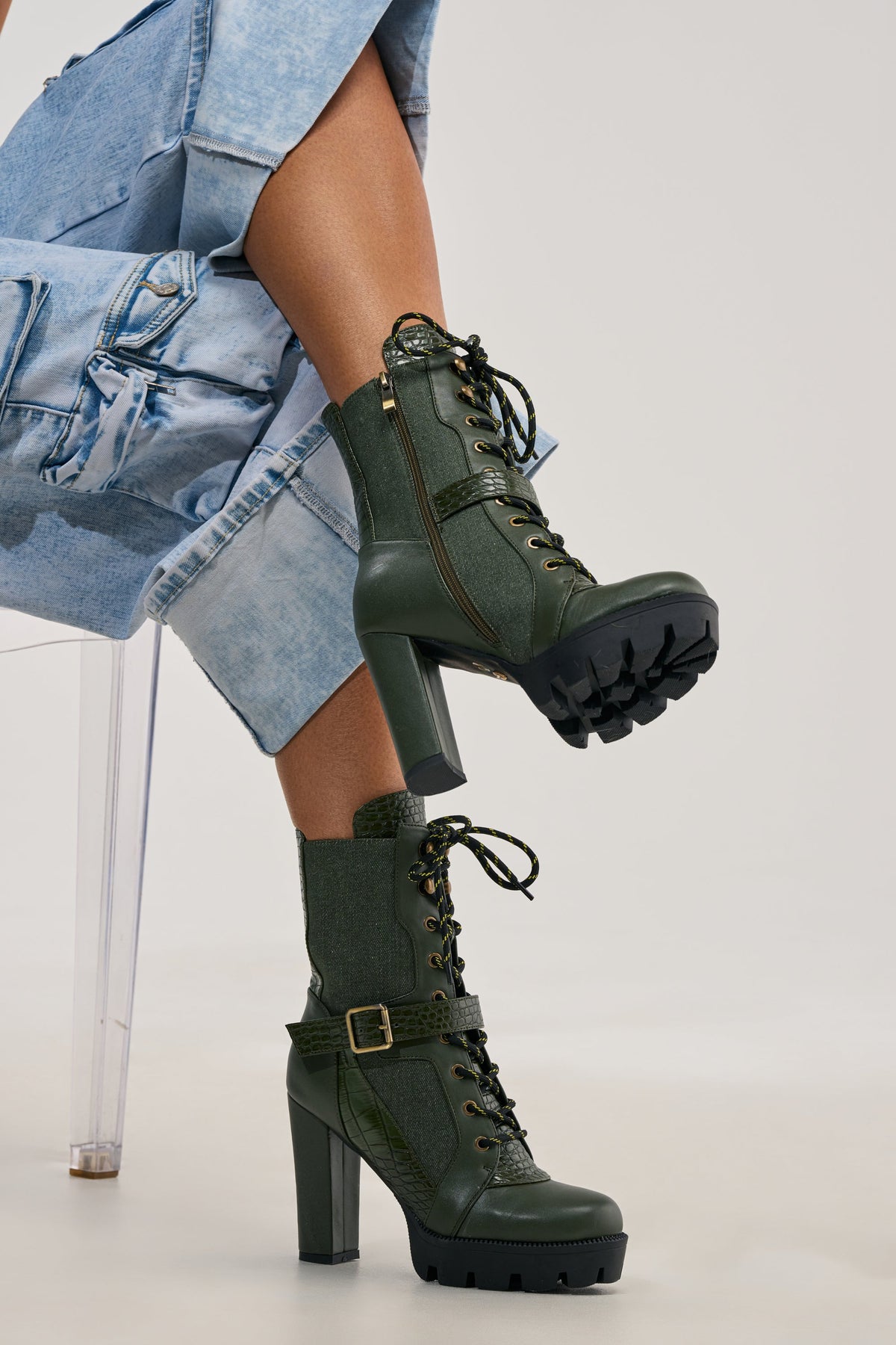 AZALEA WANG BARREL GREEN PU LUG SOLE BOOTIE