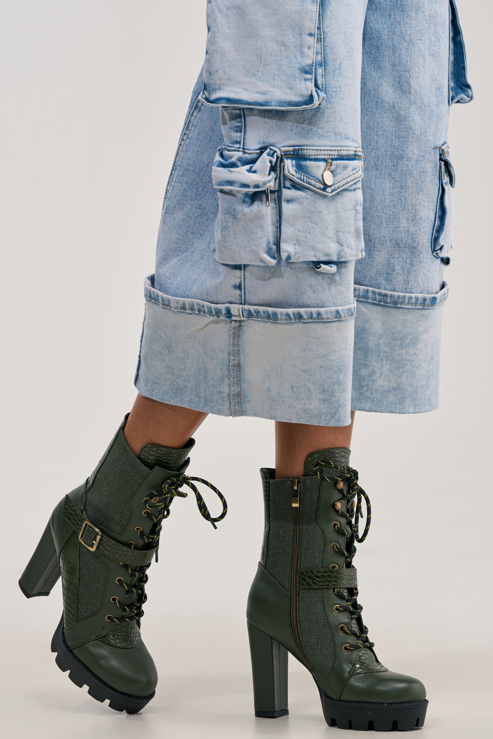 AZALEA WANG BARREL GREEN PU LUG SOLE BOOTIE