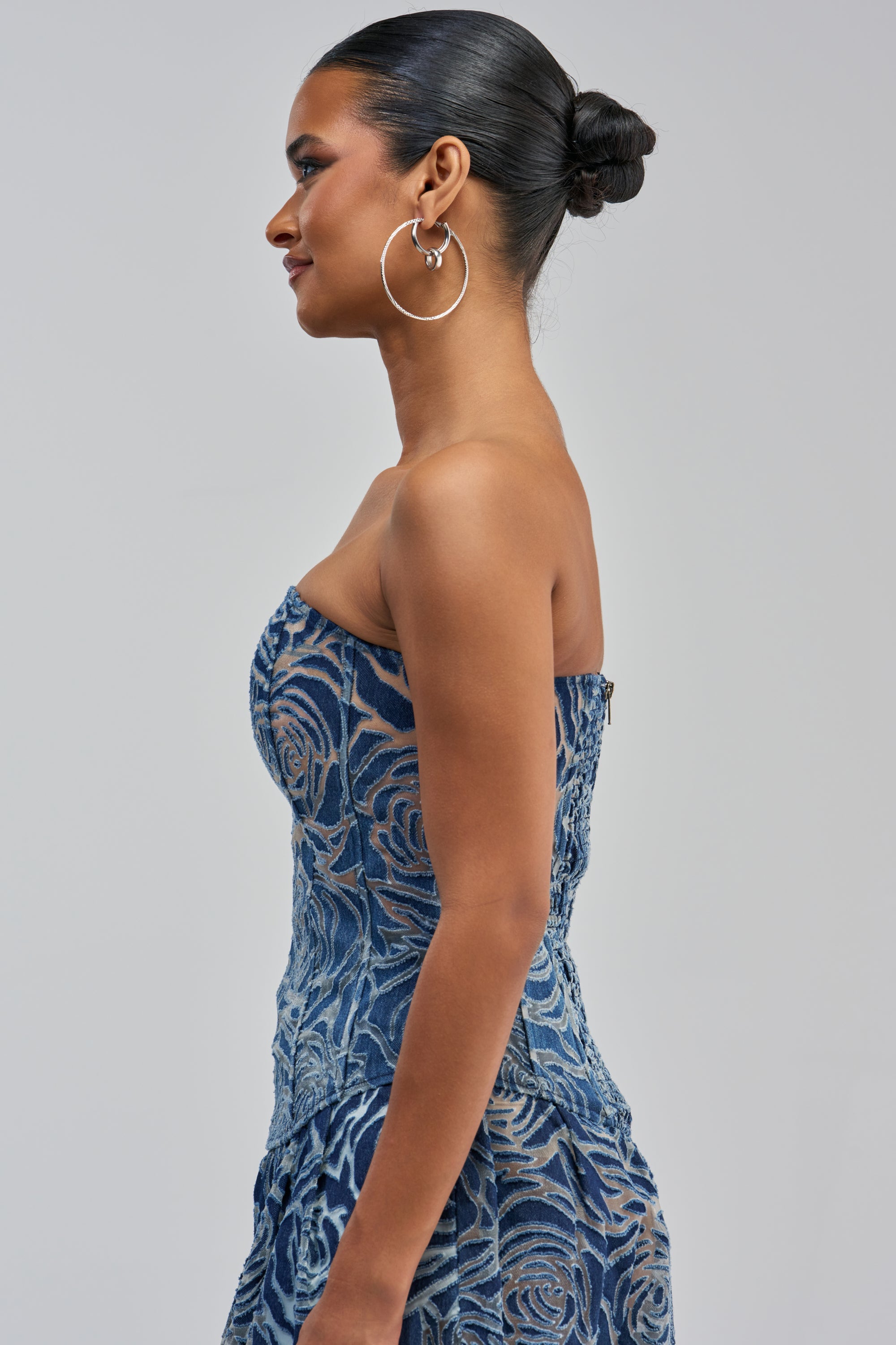 DENIM FOR DAYS ZIP UP CORSET IN DARK BLUE DENIM