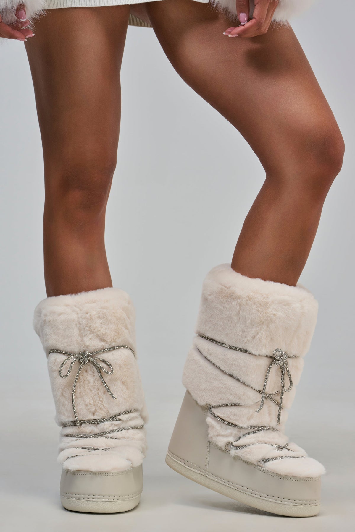 AZALEA WANG KARMELA CREAM FUR MOON BOOT