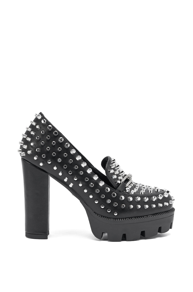 AKIRA GOLD VICTOIRE BLACK STUDDED PUMP LOAFER