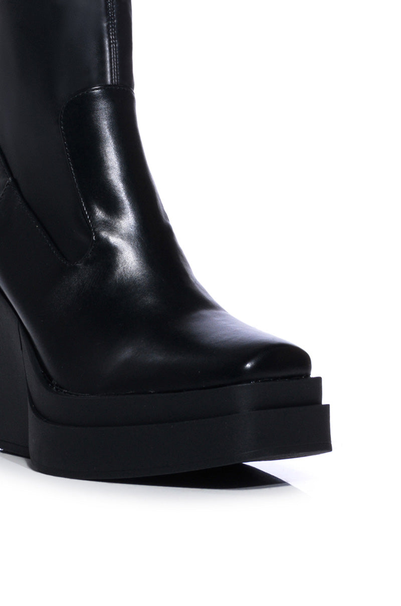 AKI BLACK CHUNKY BOOTIE