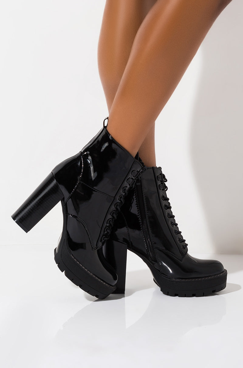 AZALEA WANG CHUNKY HEEL LACE UP BOOTIE BLACK PATENT