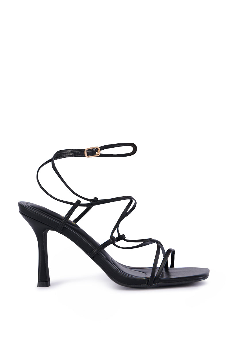 AZALEA WANG KAYLIN BLACK STRAPPY SANDAL
