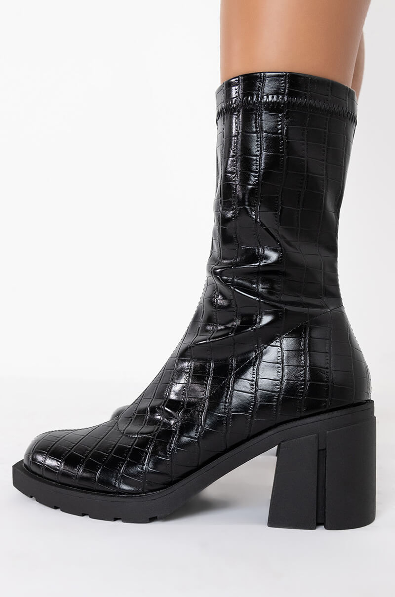 AZALEA WANG LIGHT IT UP CHUNKY BOOTIE IN BLACK